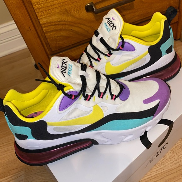 BRAND NEW STILL IN BOX Mens Nike Air Max 270 React - Picture 2 of 2